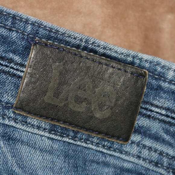 Lee Fits em All Lynn Rivet Blue Jeans - Ripped Distressed Knee - Waist 27x31.5 - Picture 10 of 12